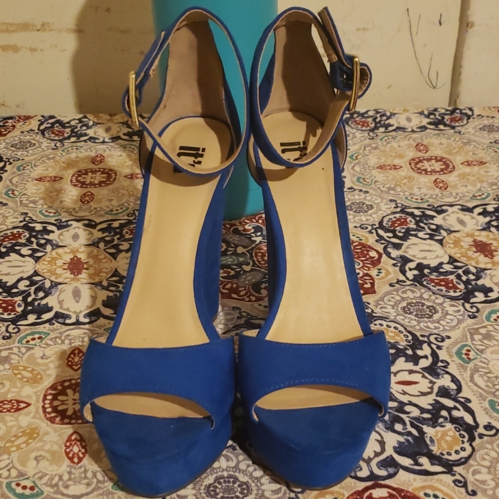 Ladies shoes